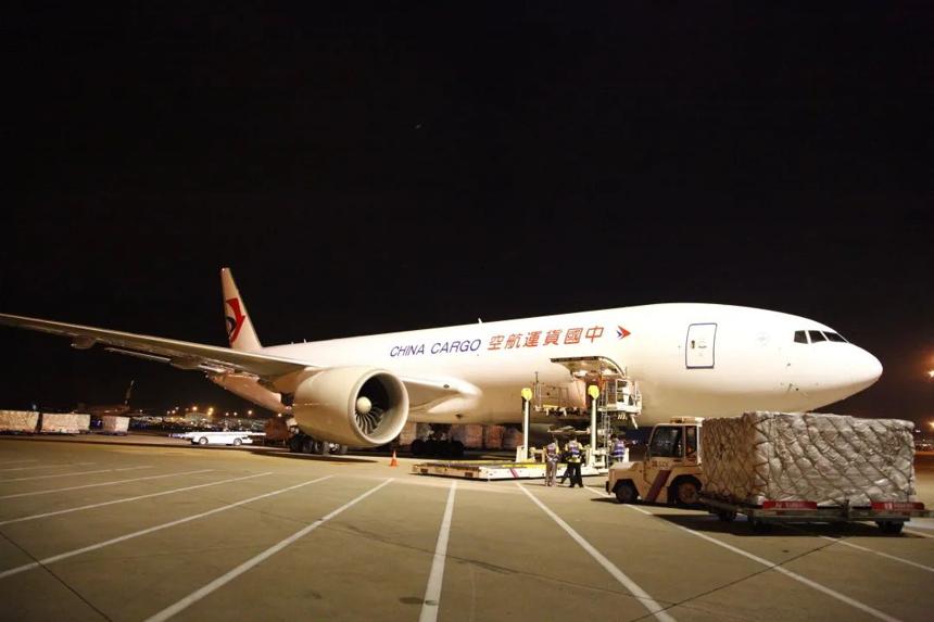 深圳機場新增至倫敦跨境電商“空運專線” 深圳機場新增至倫敦跨境電商“空運專線”