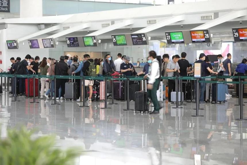 白云機場單月客流突破500萬人次!單日客流連續4天超20萬人次! 白云機場單月客流突破500萬人次!單日客流連續4天超20萬人次!