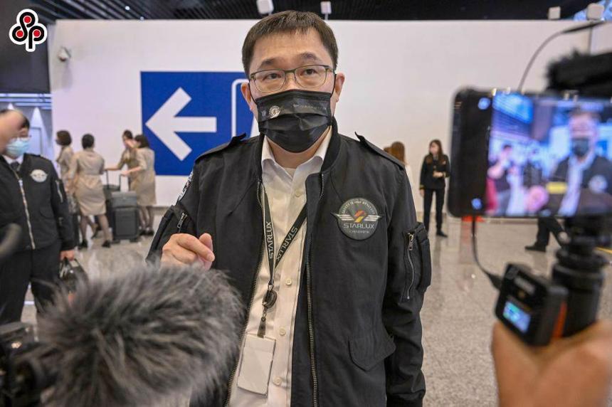 星宇航空延誤導致300多人夜宿日本機場 撤換日本籍機場經理