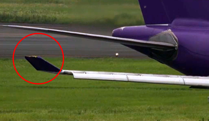 日本東京羽田機(jī)場兩架飛機(jī)擦撞 泰國航空飛機(jī)撞上長榮航空飛機(jī) 日本東京羽田機(jī)場兩架飛機(jī)擦撞 泰國航空飛機(jī)撞上長榮航空飛機(jī)