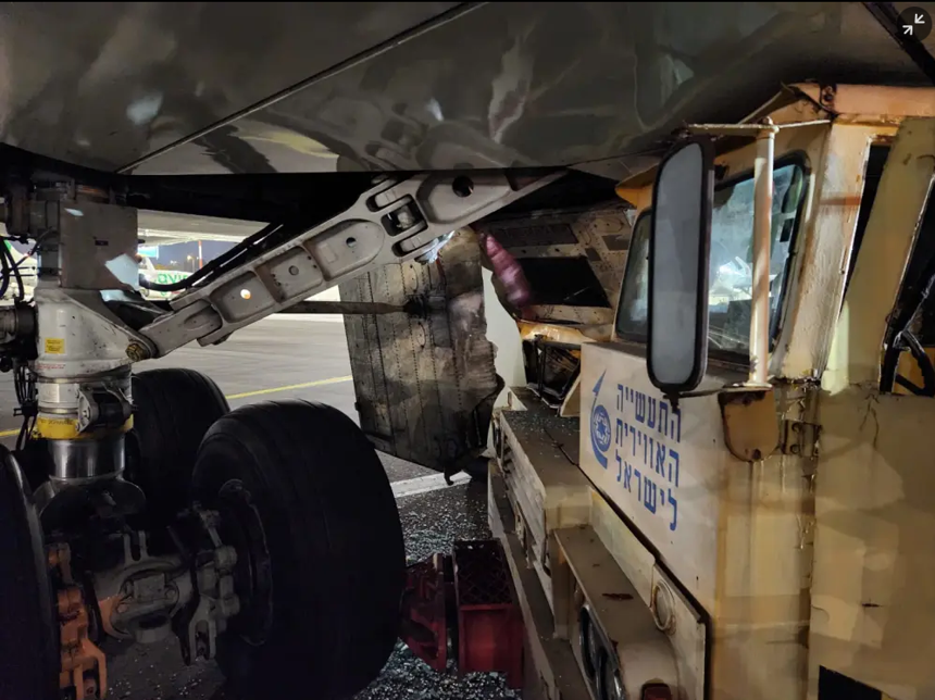 挑戰航空的波音747撞上聯邦快遞的波音757 兩架飛機均受損