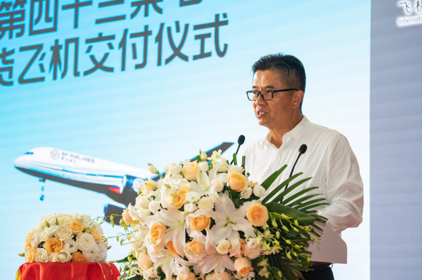 Ameco交付順豐航空第24架波音757客改貨飛機