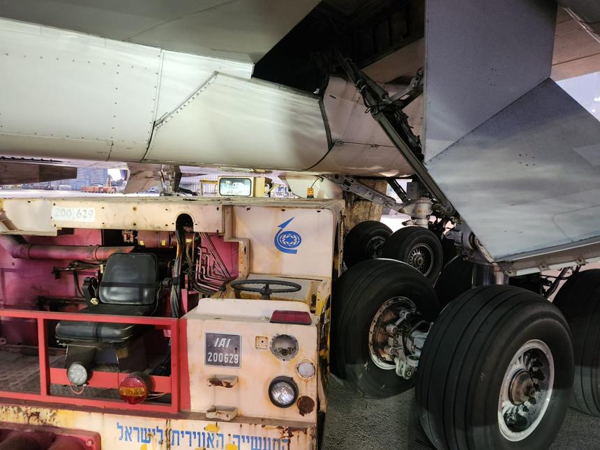 挑戰航空的波音747撞上聯邦快遞的波音757 兩架飛機均受損