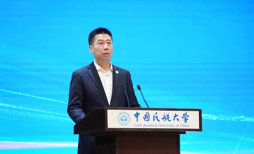 中國國產大飛機C919首次“飛入”校園 中國國產大飛機C919首次“飛入”校園