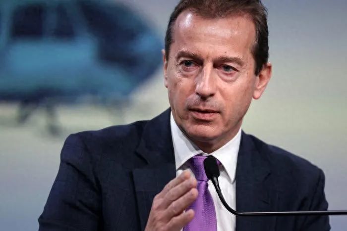 空中客車CEO談中國商飛:飛機(jī)制造業(yè)可能從波音、空客“雙頭壟斷”過渡到“三足鼎立”局面 空中客車CEO談中國商飛:飛機(jī)制造業(yè)可能從波音、空客“雙頭壟斷”過渡到“三足鼎立”局面